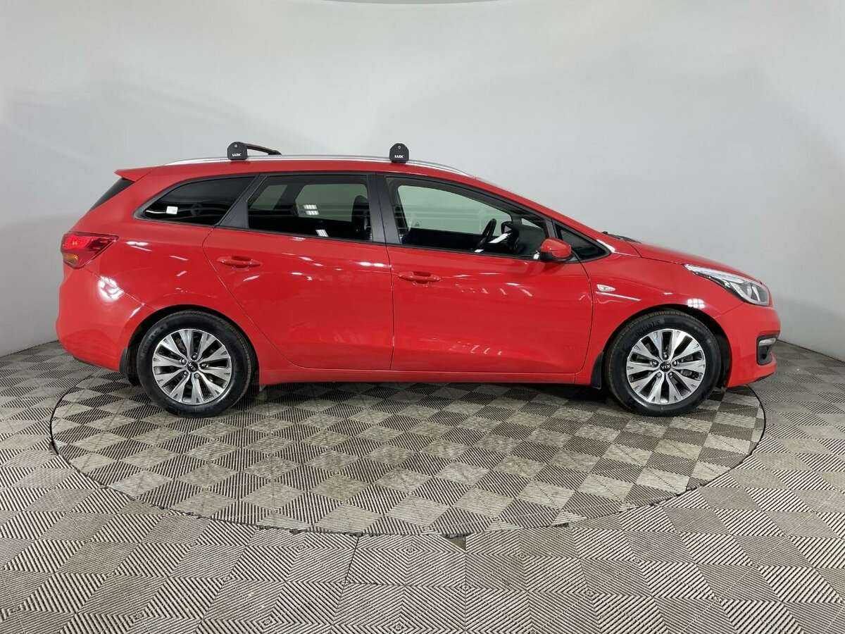 Купить Kia Ceed с пробегом. Фото: #3