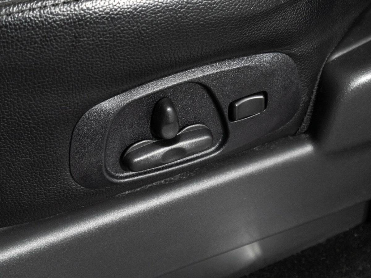 Купить Mitsubishi Pajero с пробегом. Фото: #12