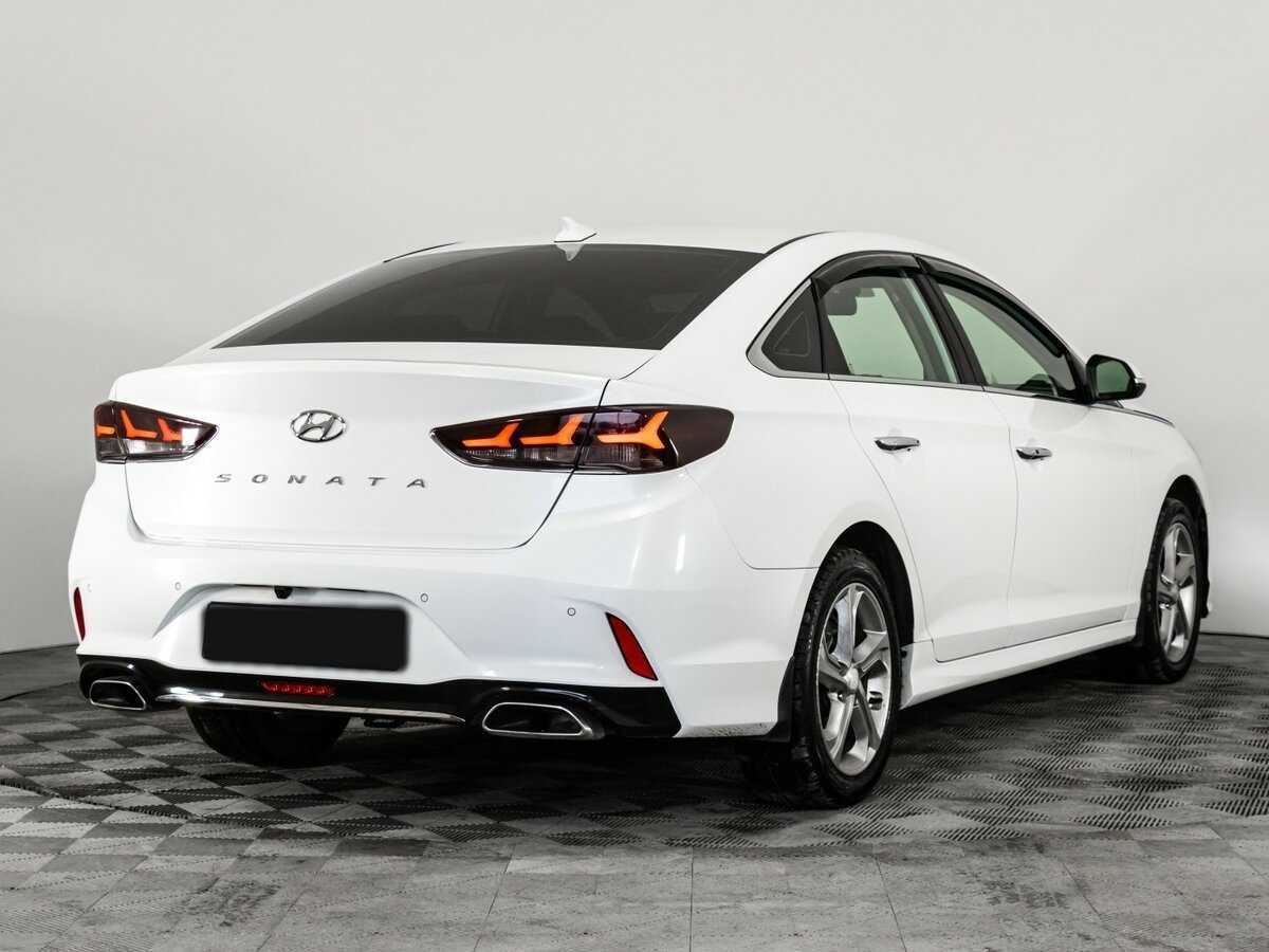 Купить Hyundai Sonata с пробегом. Фото: #3