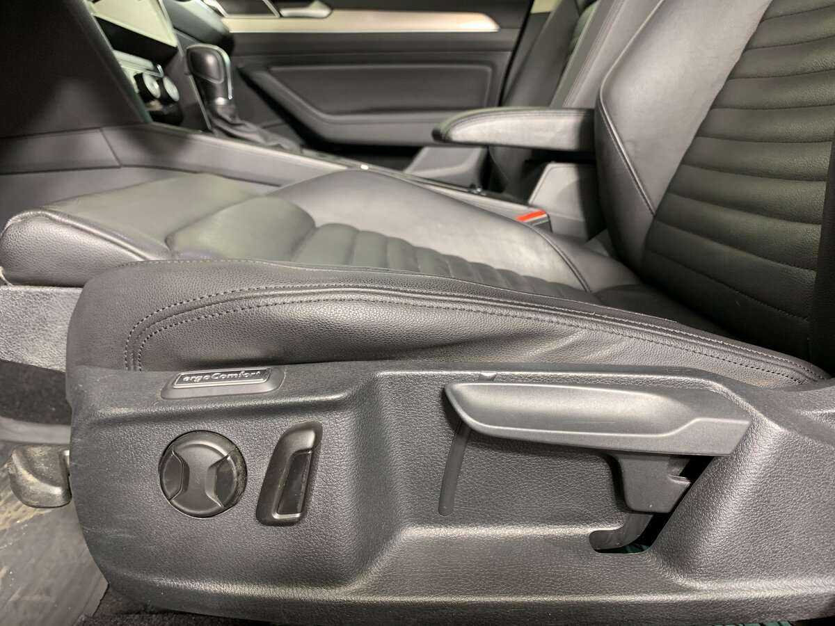 Купить Volkswagen Passat с пробегом. Фото: #13