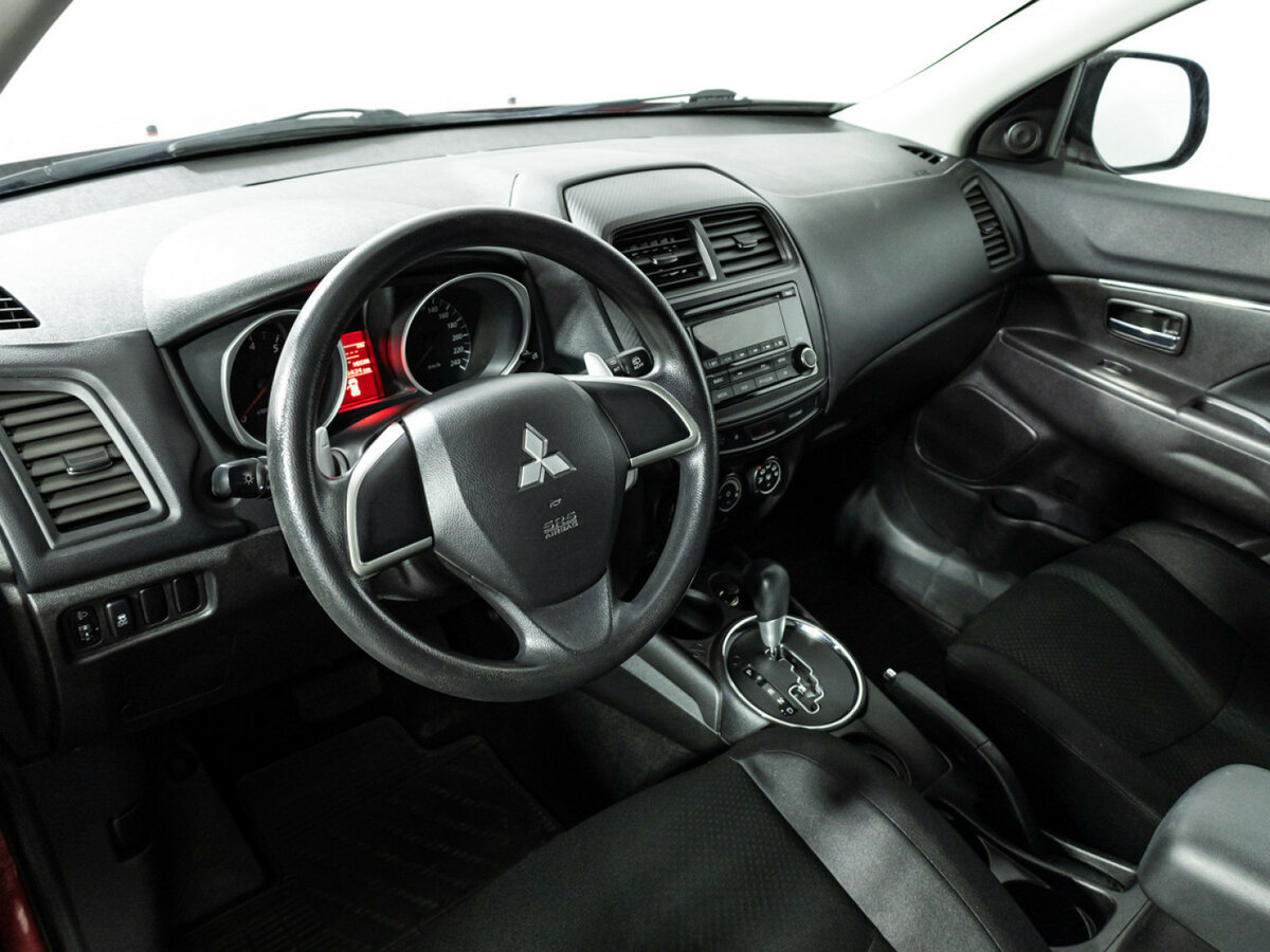 Купить Mitsubishi ASX с пробегом. Фото: #10