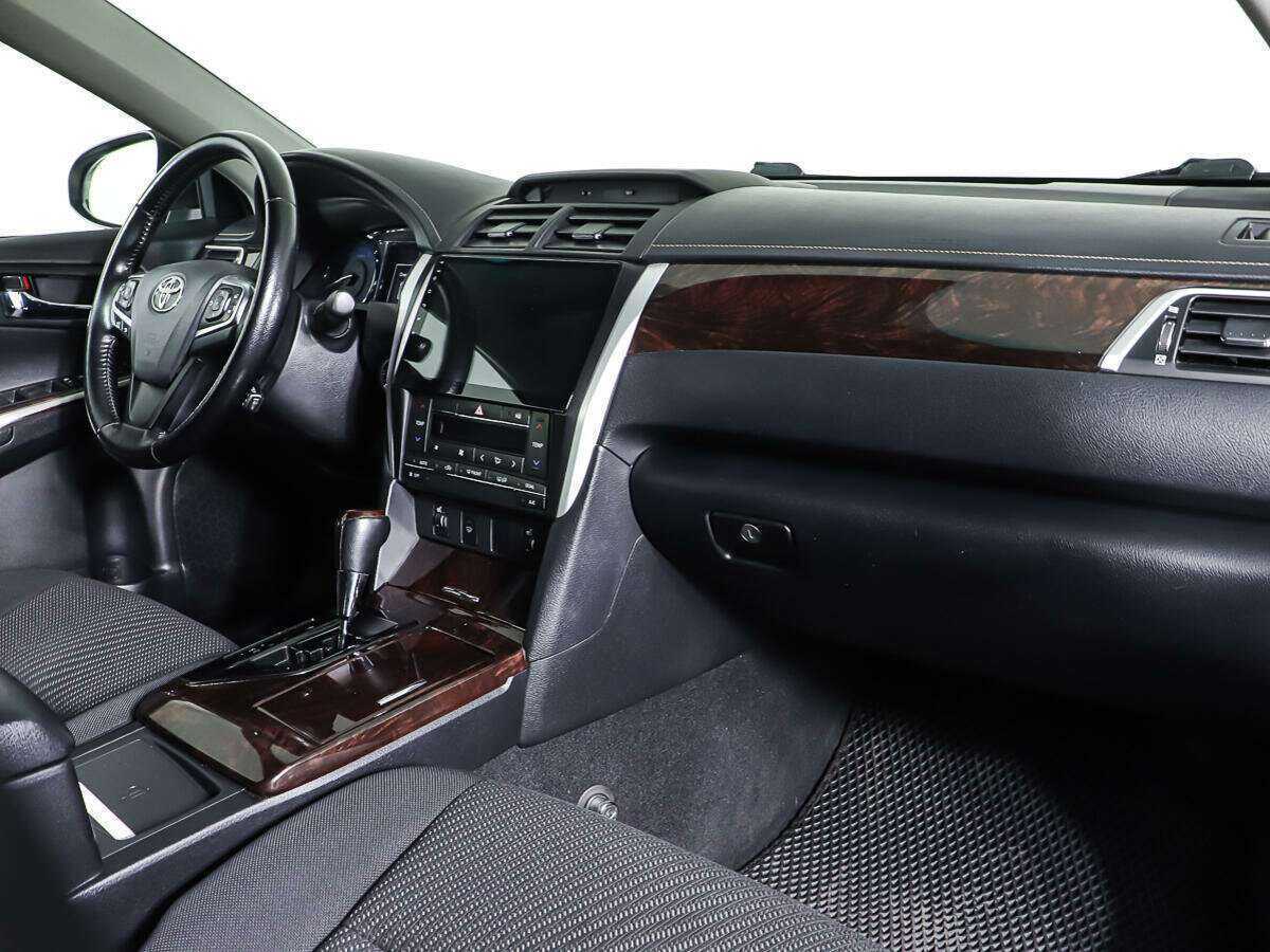 Купить Toyota Camry с пробегом. Фото: #8