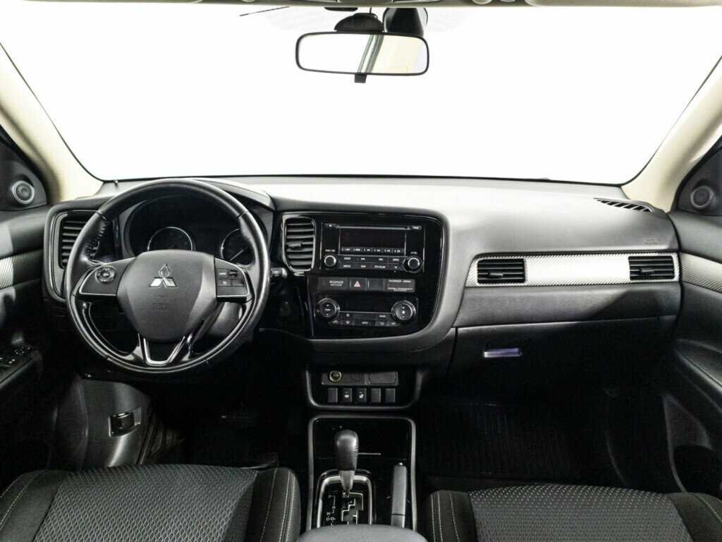 Купить Mitsubishi Outlander с пробегом. Фото: #12