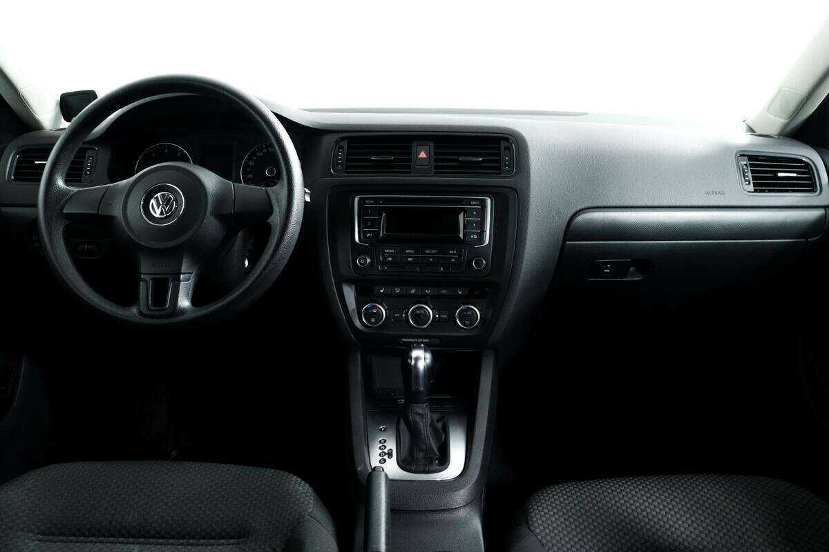 Купить Volkswagen Jetta с пробегом. Фото: #10