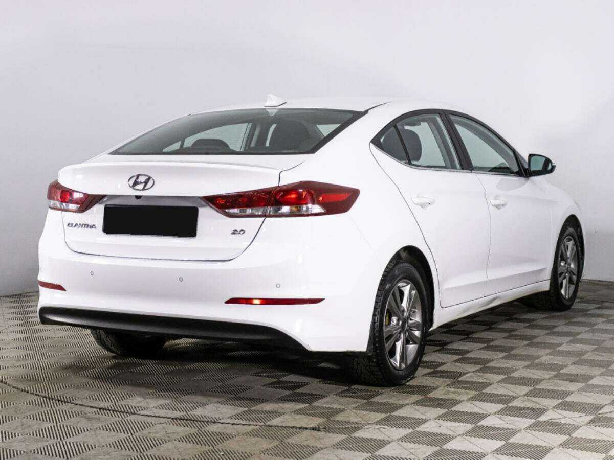 Купить Hyundai Elantra с пробегом. Фото: #4