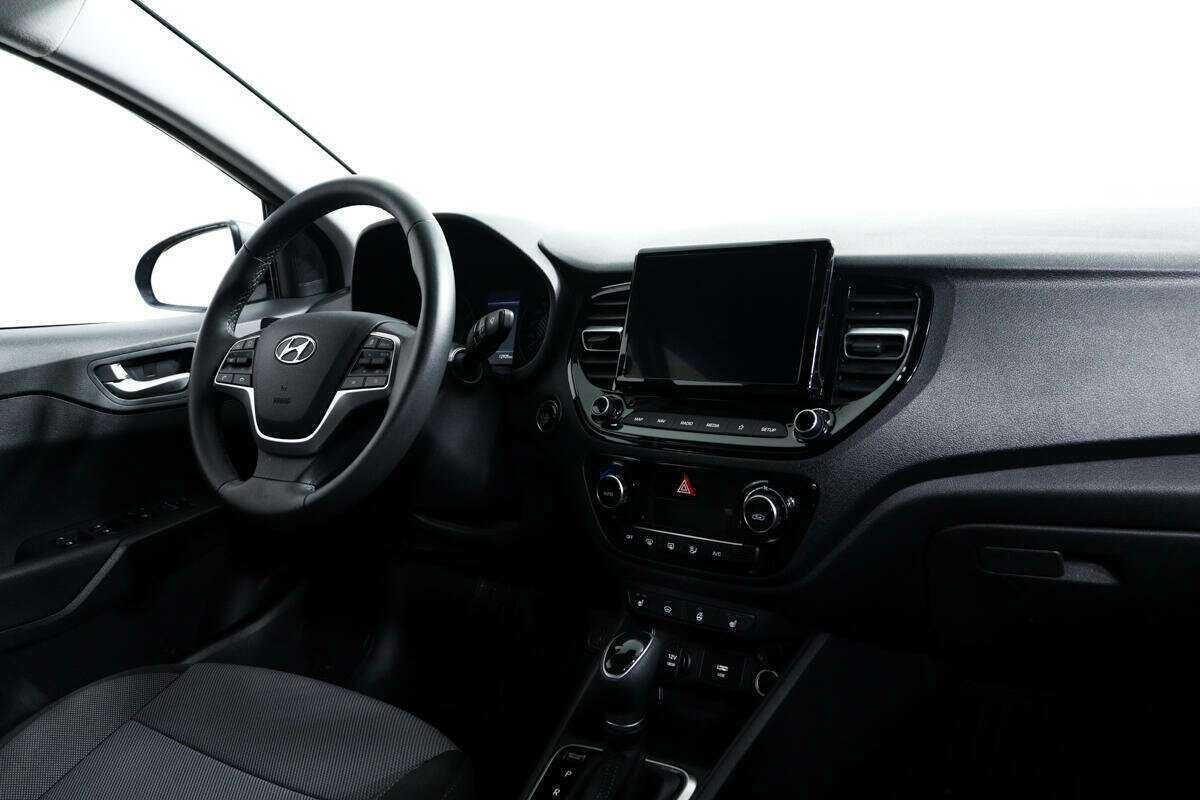 Купить Hyundai Solaris с пробегом. Фото: #8
