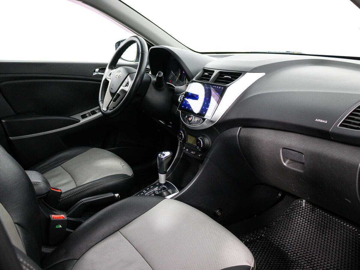 Купить Hyundai Solaris с пробегом. Фото: #8