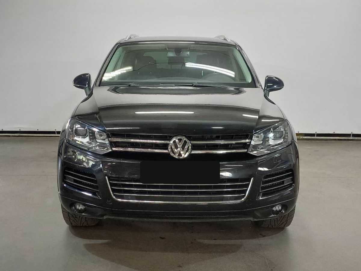 Купить Volkswagen Touareg с пробегом. Фото: #1