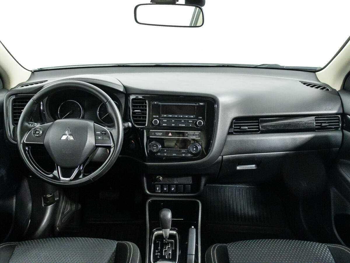 Купить Mitsubishi Outlander с пробегом. Фото: #12