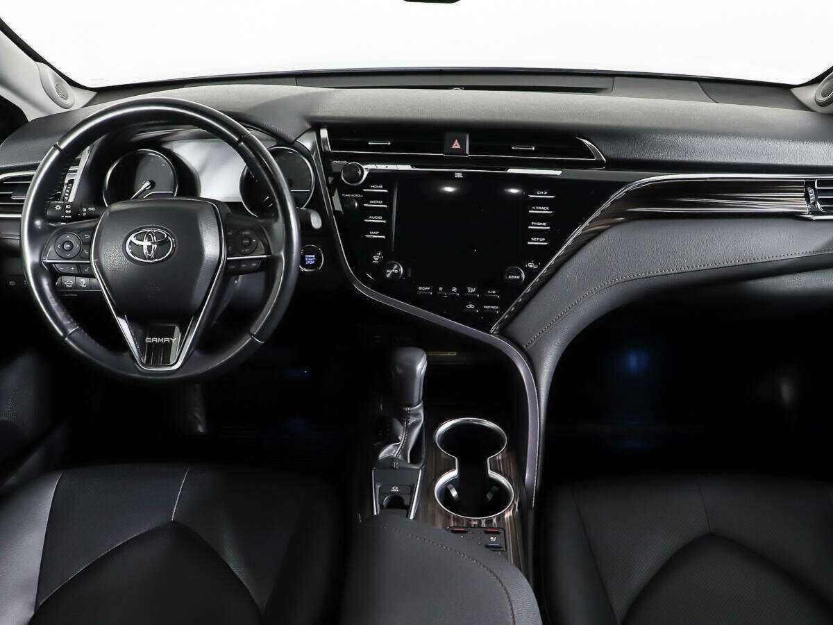 Купить Toyota Camry с пробегом. Фото: #8