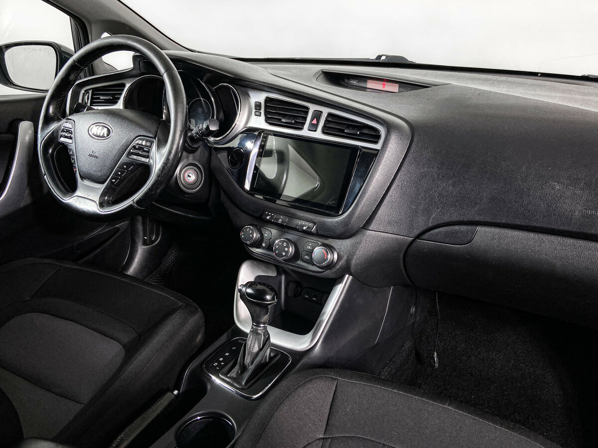 Купить Kia Ceed с пробегом. Фото: #7
