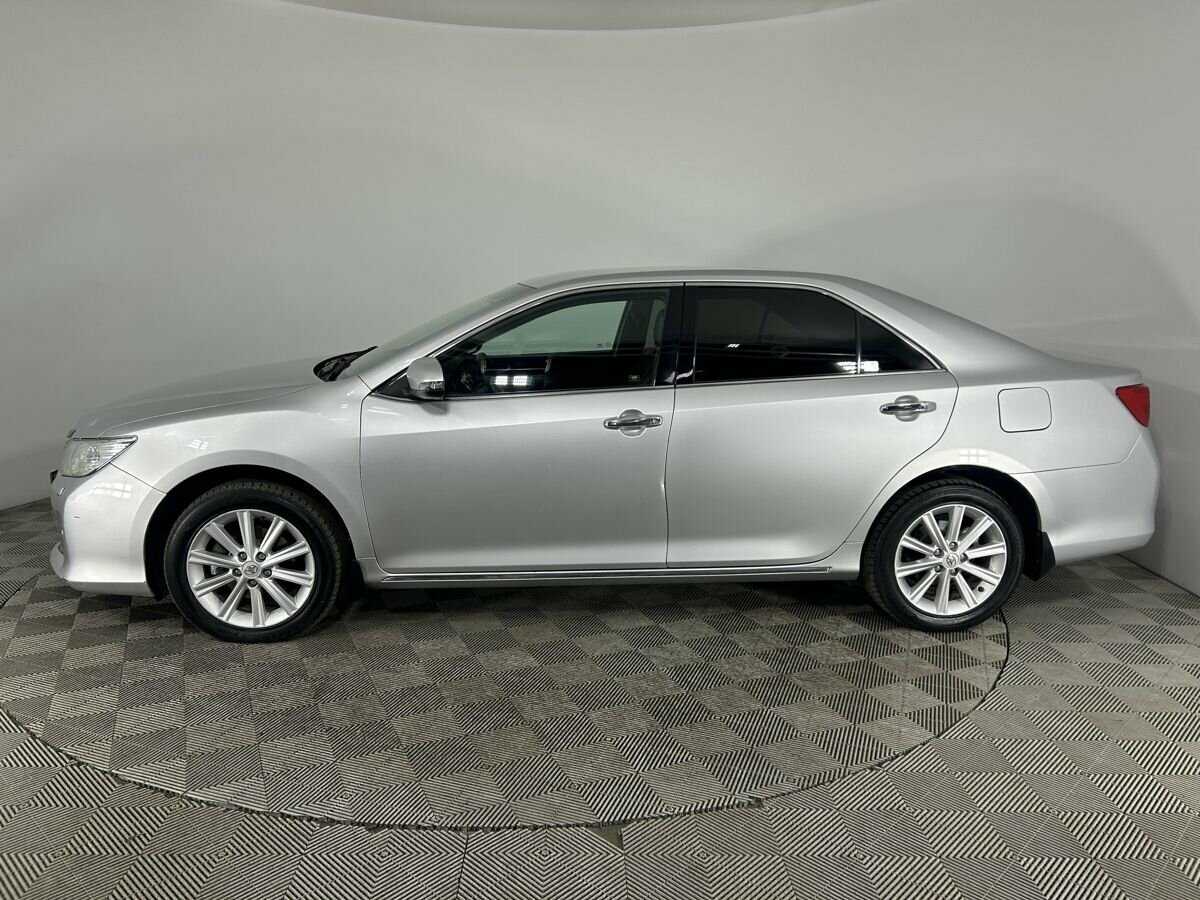 Купить Toyota Camry с пробегом. Фото: #4