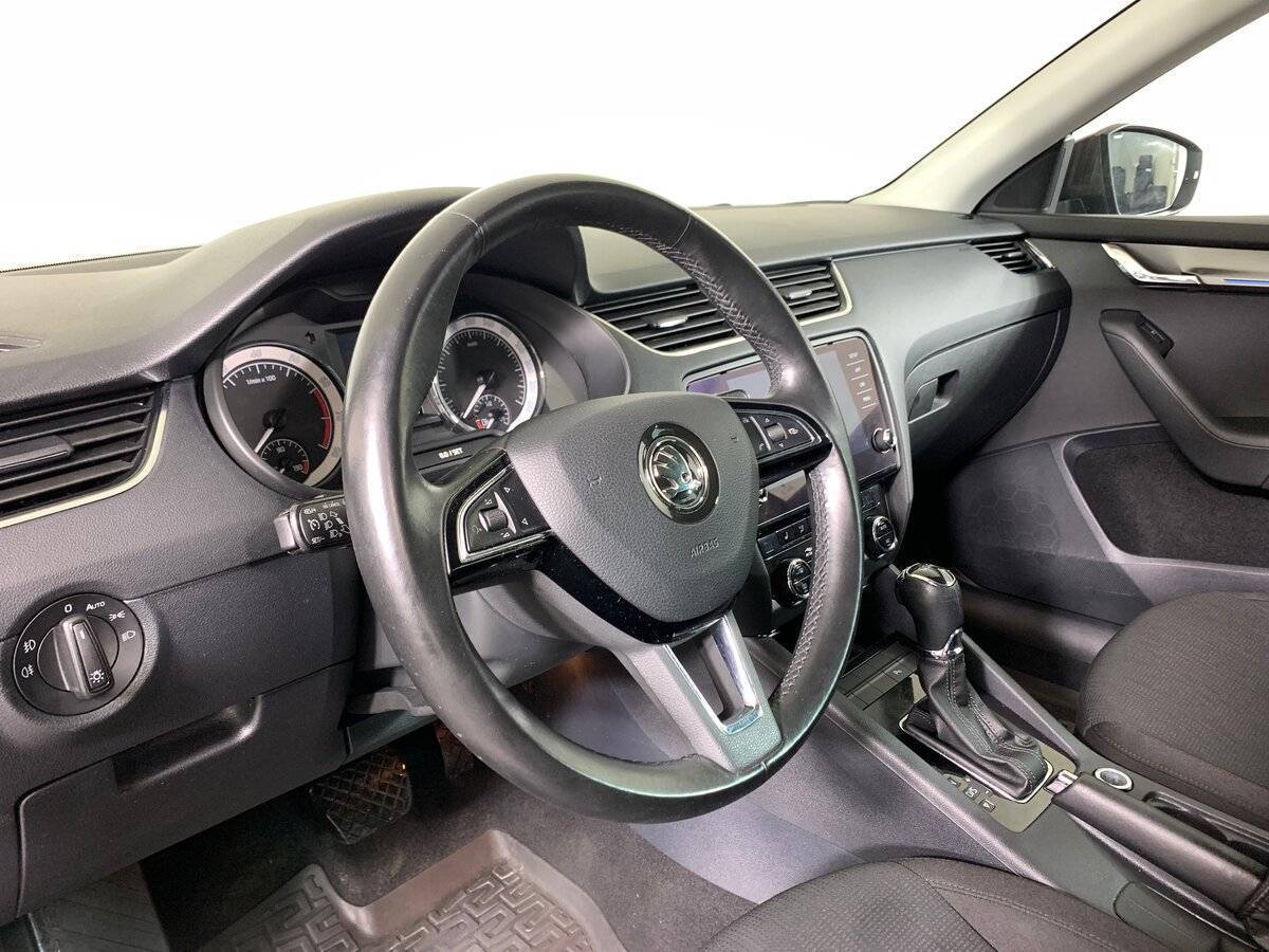 Купить Skoda Octavia с пробегом. Фото: #10