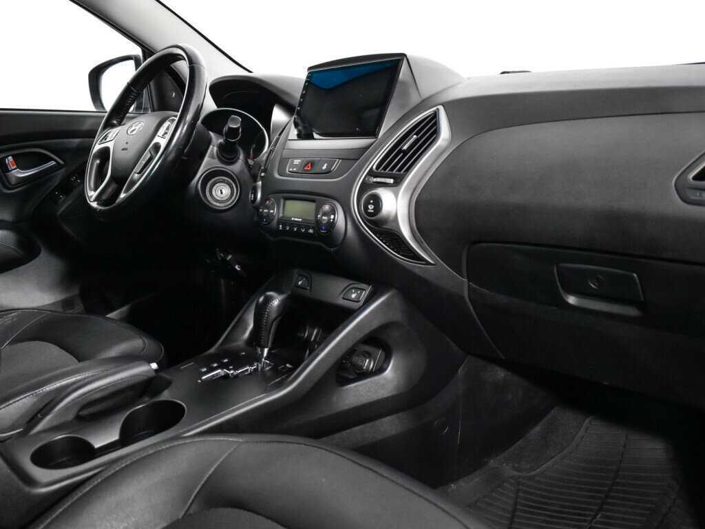 Купить Hyundai ix35 с пробегом. Фото: #8