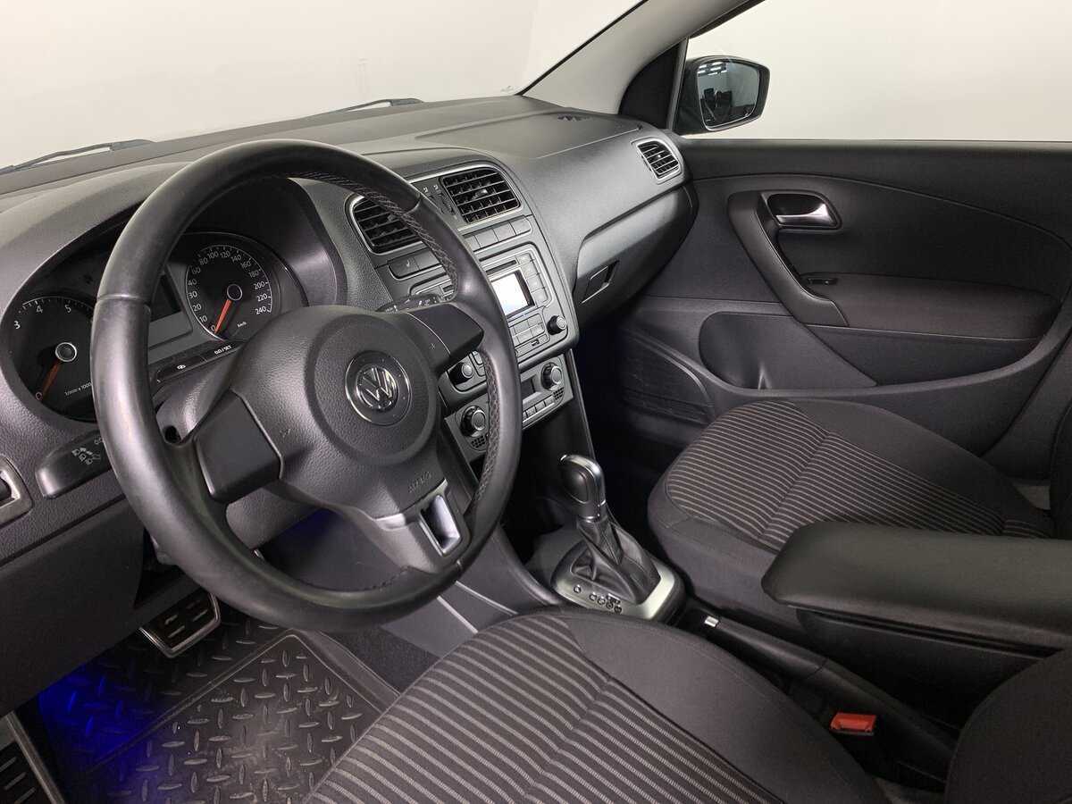 Купить Volkswagen Polo с пробегом. Фото: #10
