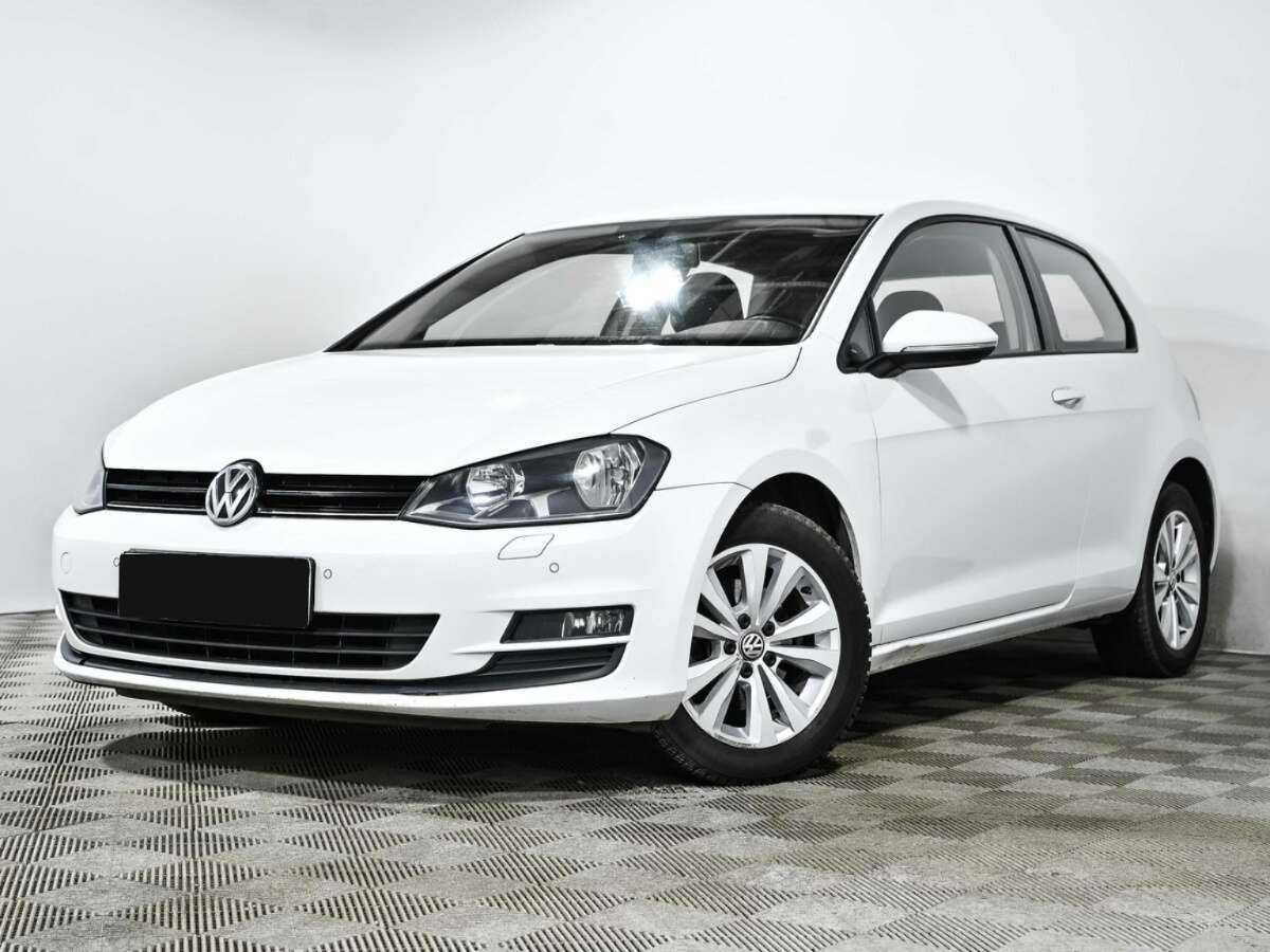 Купить Volkswagen Golf с пробегом. Посмотреть фото
