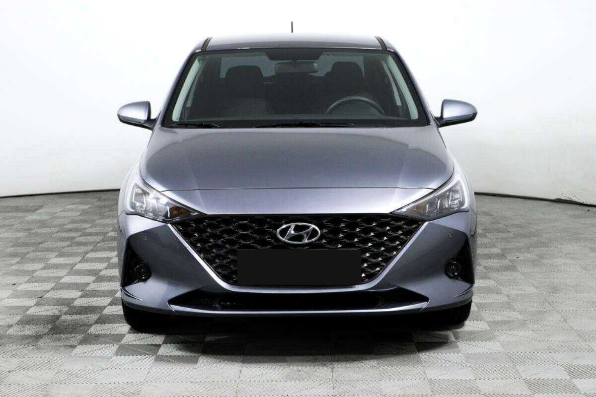 Купить Hyundai Solaris с пробегом. Фото: #1