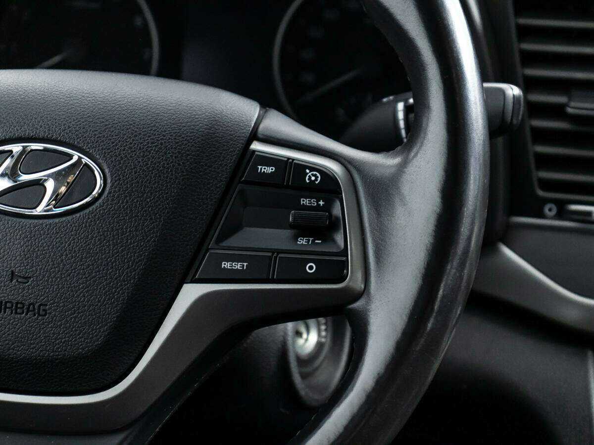 Купить Hyundai Elantra с пробегом. Фото: #19