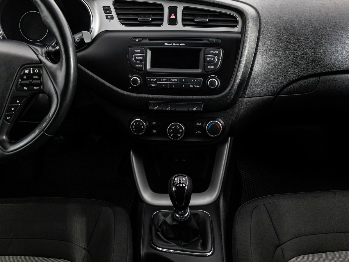 Купить Kia Ceed с пробегом. Фото: #9