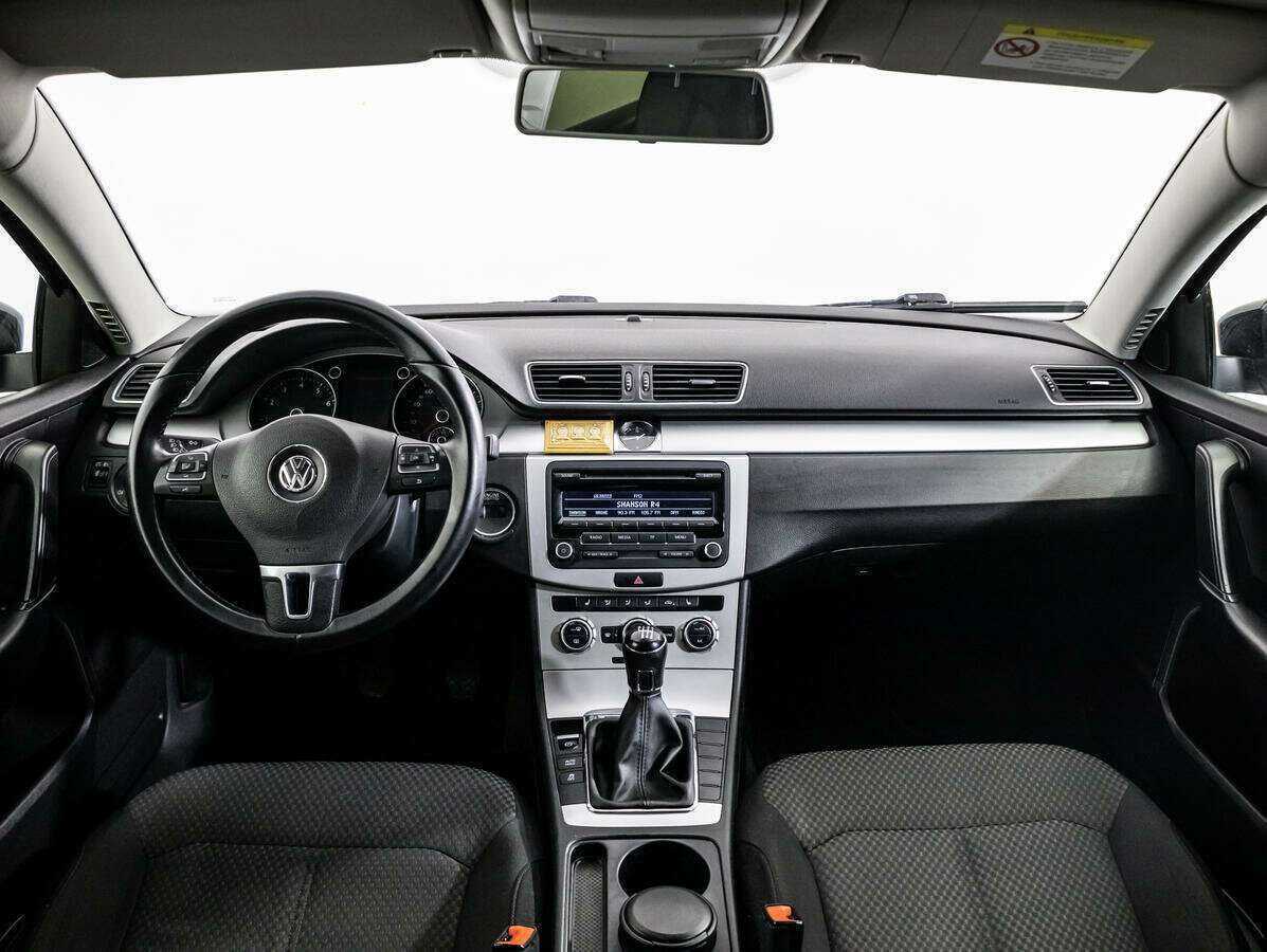 Купить Volkswagen Passat с пробегом. Фото: #10