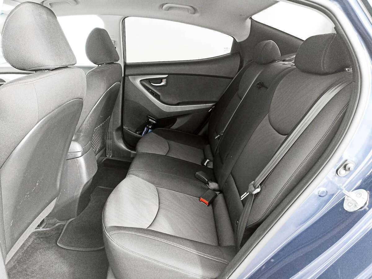 Купить Hyundai Elantra с пробегом. Фото: #7