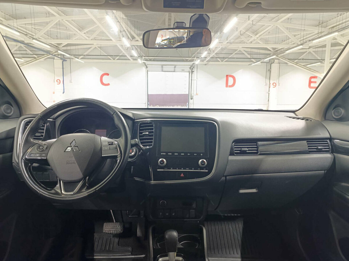 Купить Mitsubishi Outlander с пробегом. Фото: #13