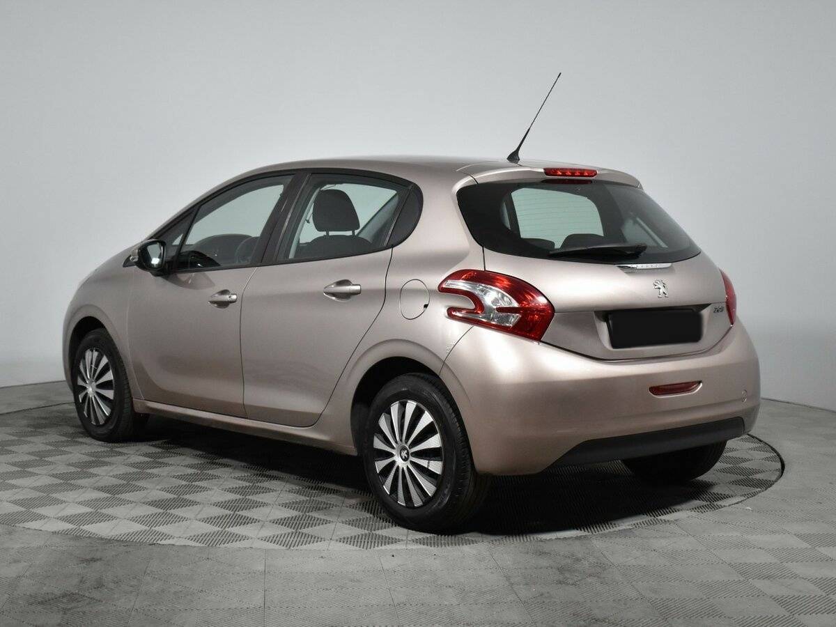 Купить Peugeot 208 с пробегом. Фото: #6