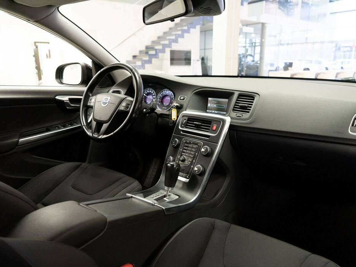 Купить Volvo S60 с пробегом. Фото: #15