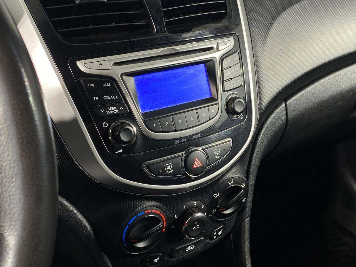 Купить Hyundai Solaris с пробегом. Фото: #14