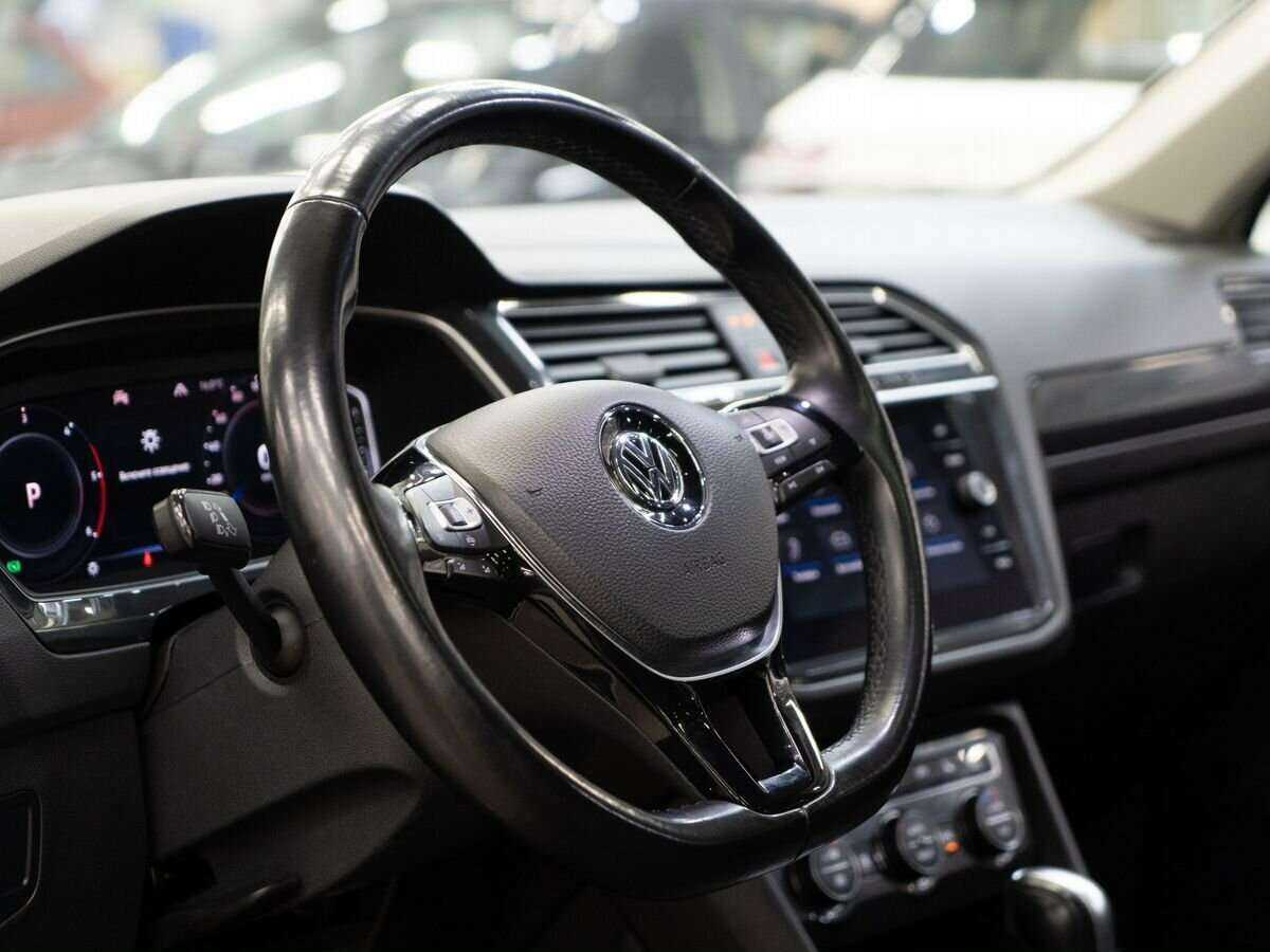 Купить Volkswagen Tiguan с пробегом. Фото: #4