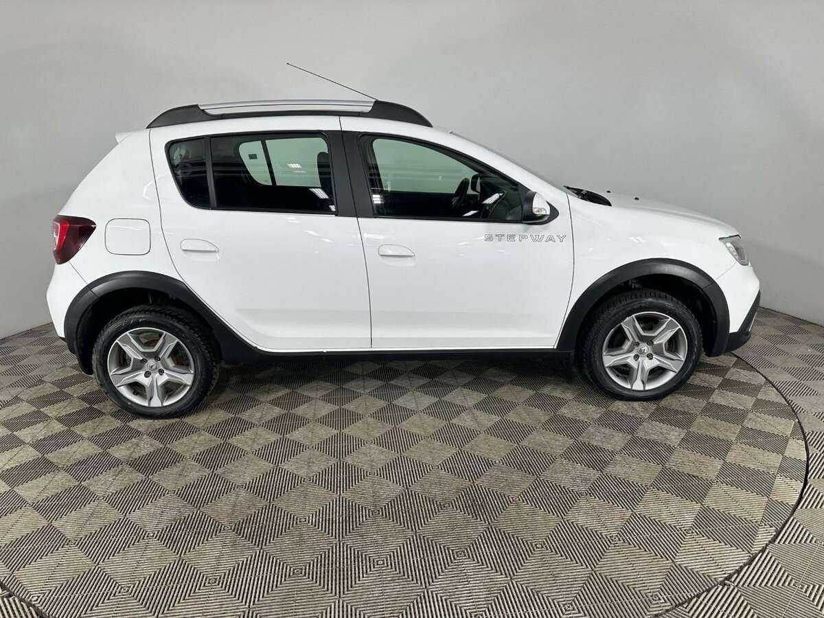 Купить Renault Sandero с пробегом. Фото: #3