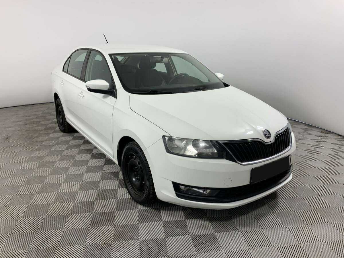 Купить Skoda Rapid с пробегом. Фото: #2