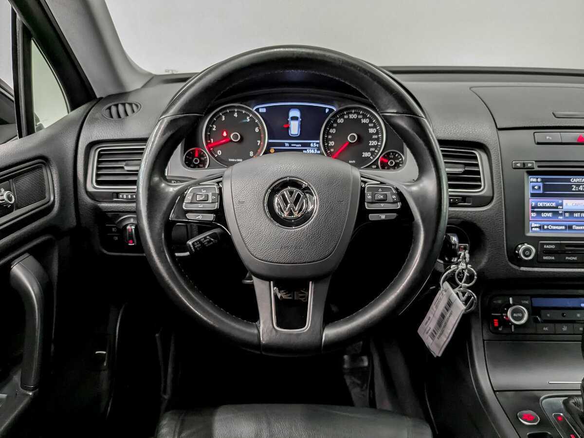 Купить Volkswagen Touareg с пробегом. Фото: #19