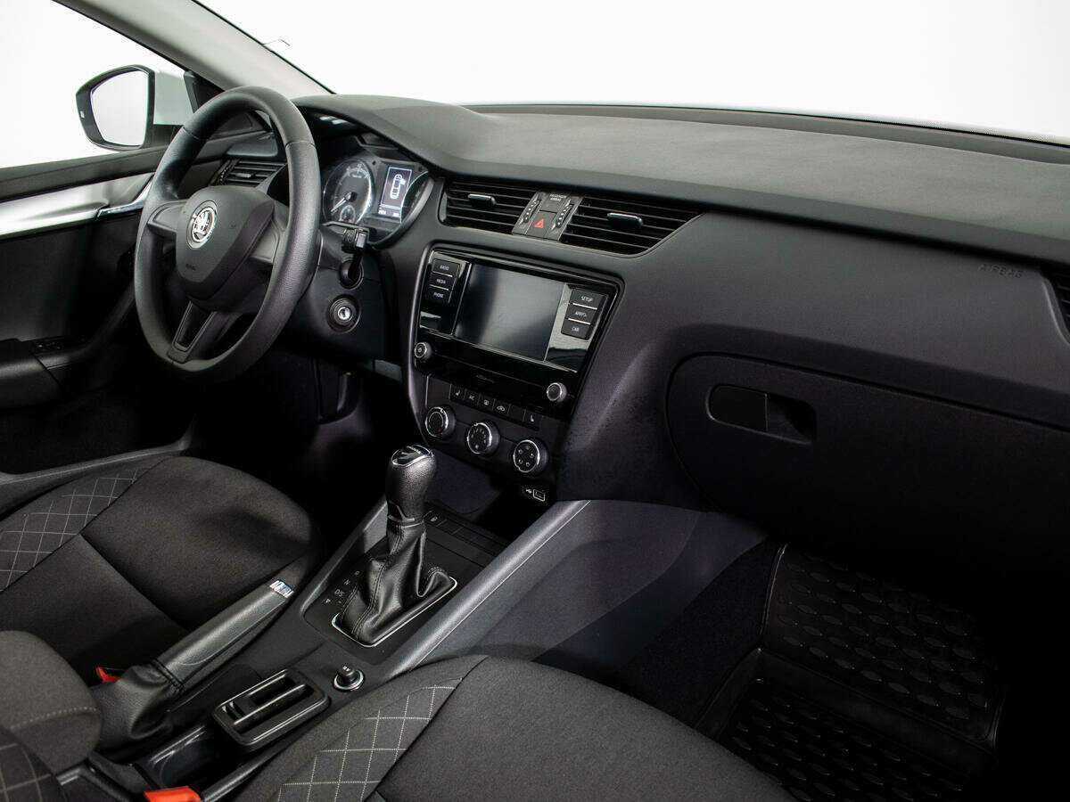 Купить Skoda Octavia с пробегом. Фото: #5