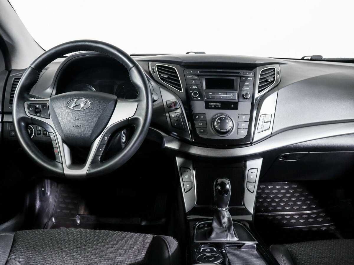 Купить Hyundai i40 с пробегом. Фото: #8