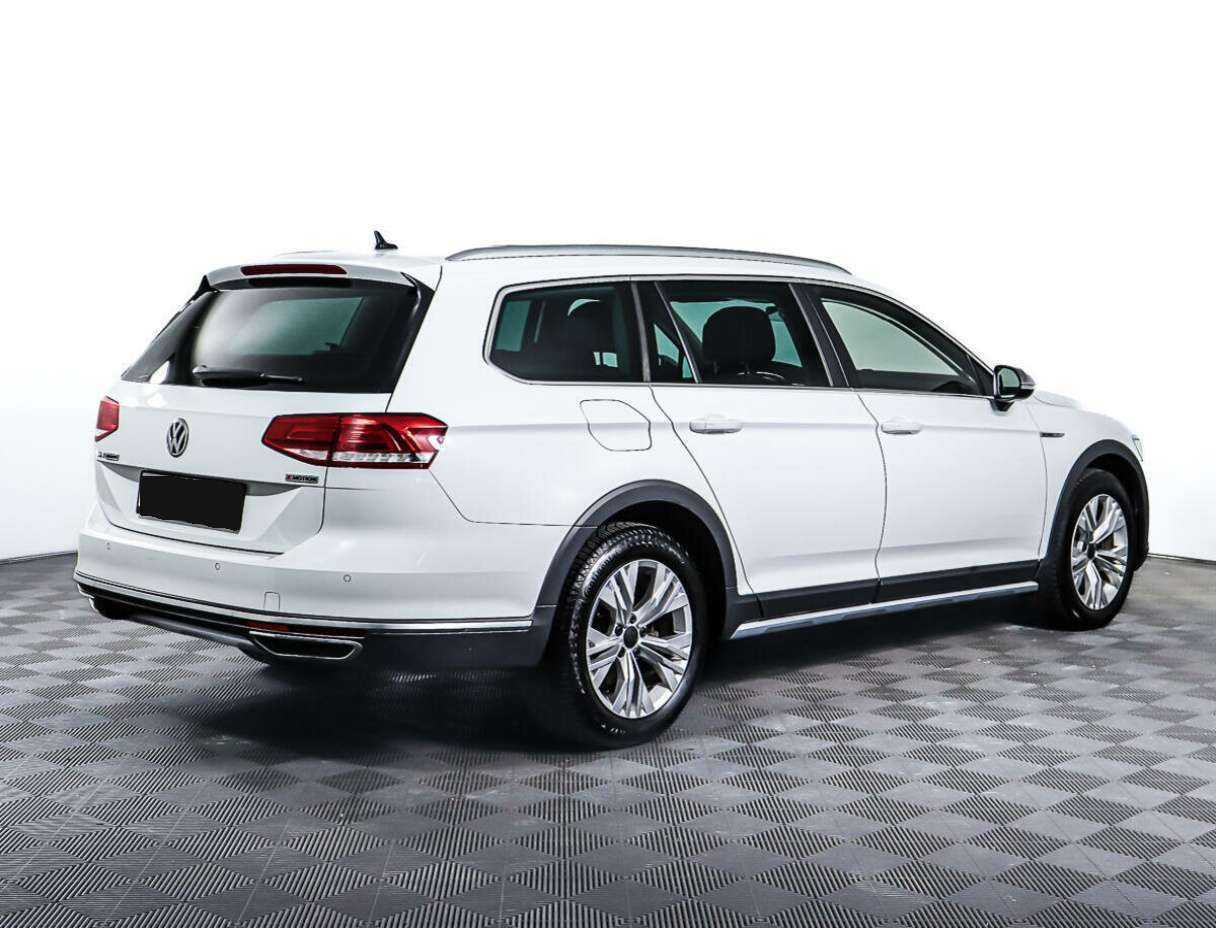 Купить Volkswagen Passat с пробегом. Фото: #4