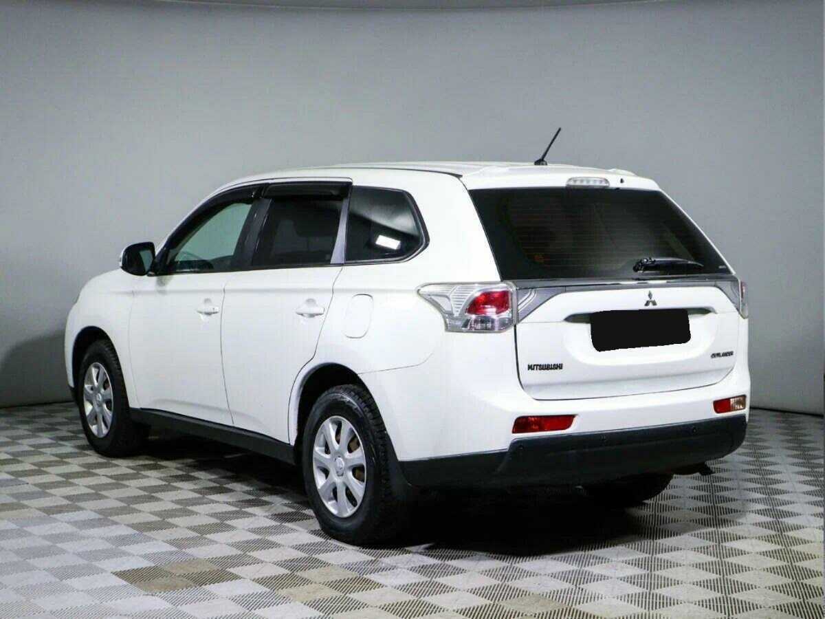 Купить Mitsubishi Outlander с пробегом. Фото: #5
