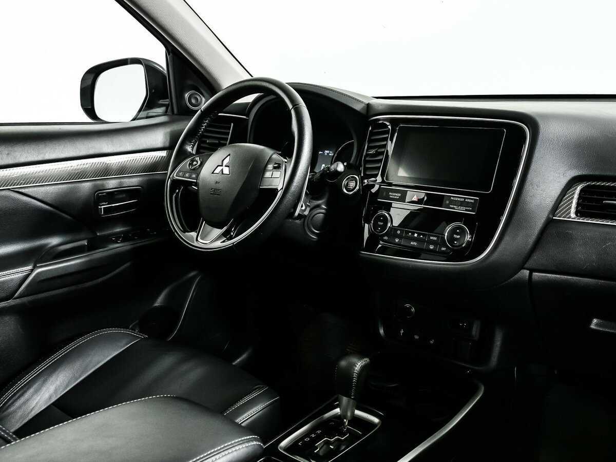 Купить Mitsubishi Outlander с пробегом. Фото: #6