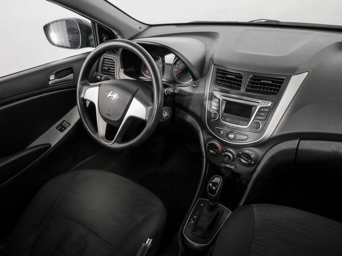 Купить Hyundai Solaris с пробегом. Фото: #8