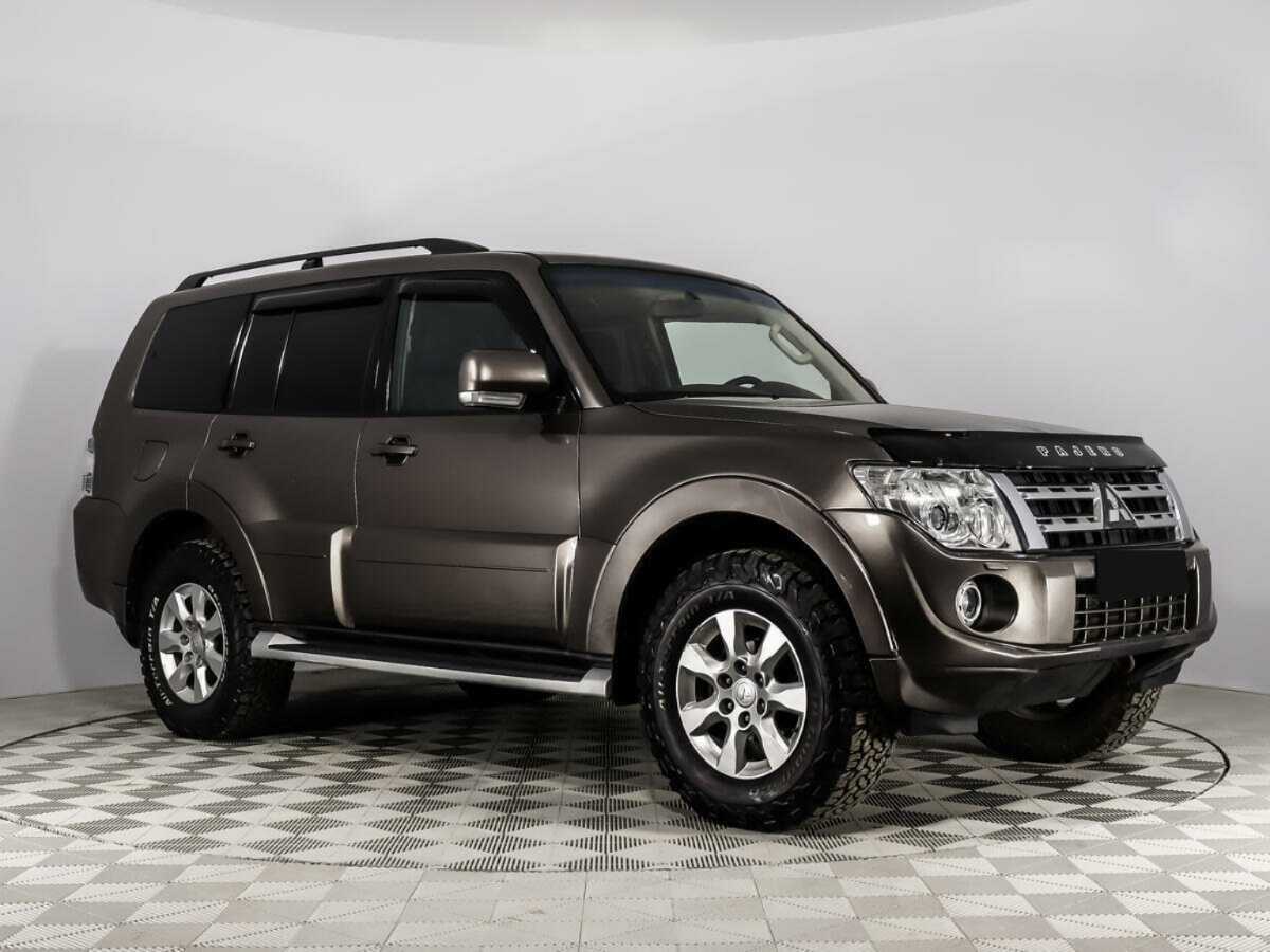 Купить Mitsubishi Pajero с пробегом. Фото: #2