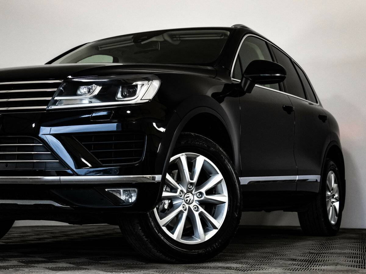 Купить Volkswagen Touareg с пробегом. Фото: #1