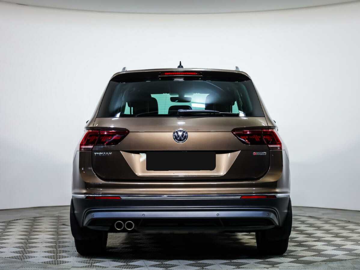 Купить Volkswagen Tiguan с пробегом. Фото: #4