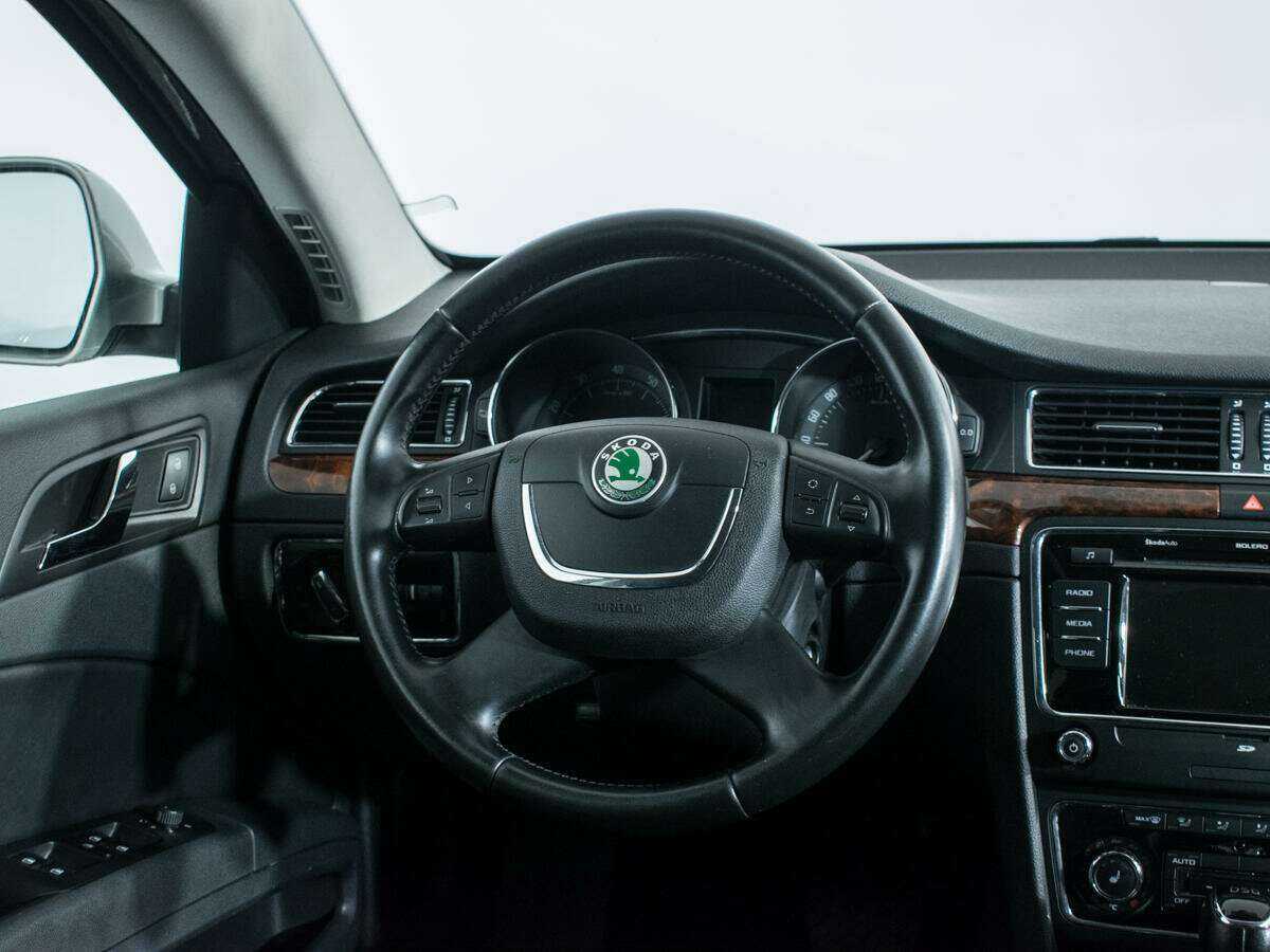 Купить Skoda Superb с пробегом. Фото: #13