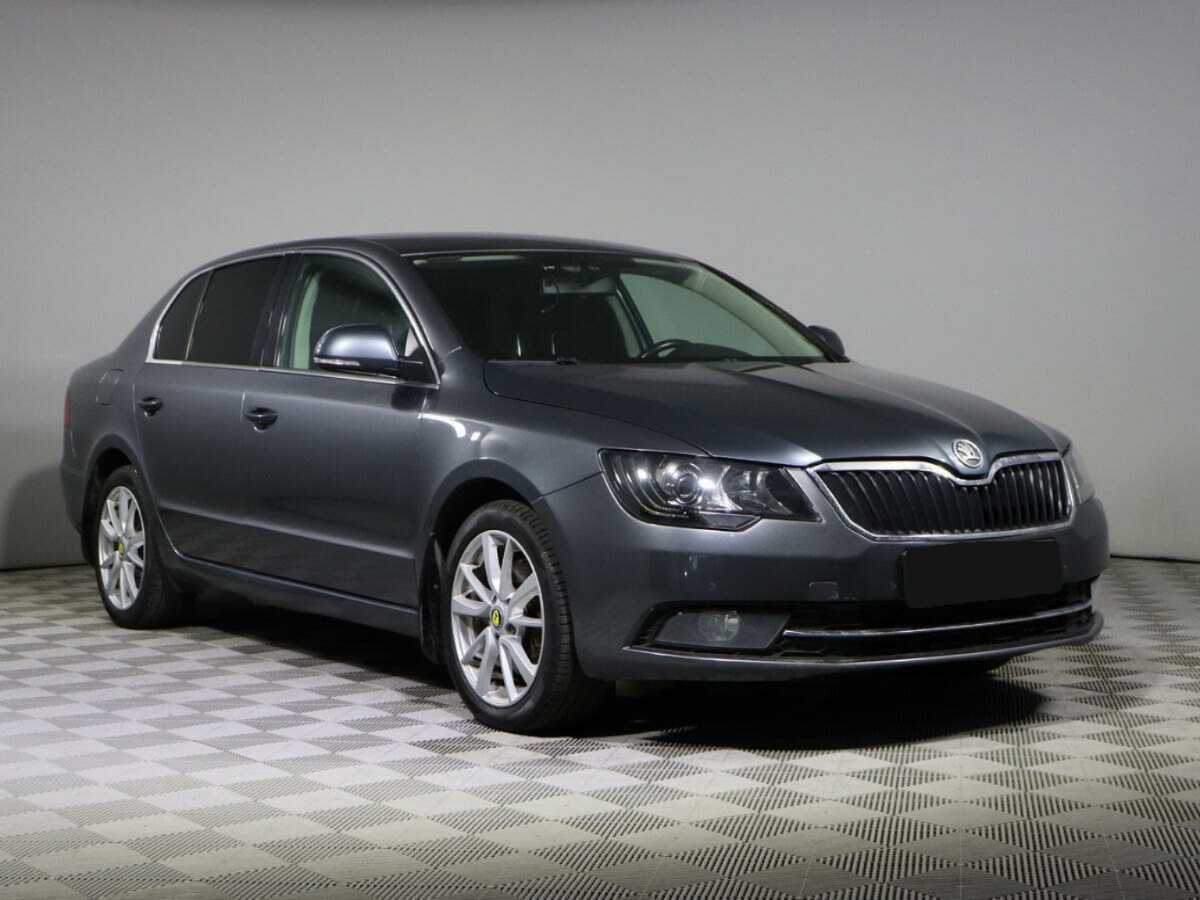 Купить Skoda Superb с пробегом. Фото: #2