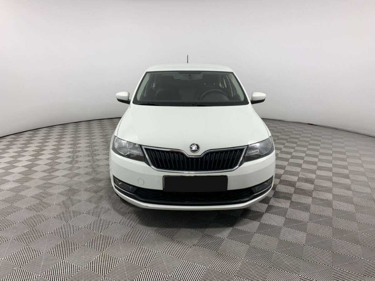 Купить Skoda Rapid с пробегом. Фото: #1