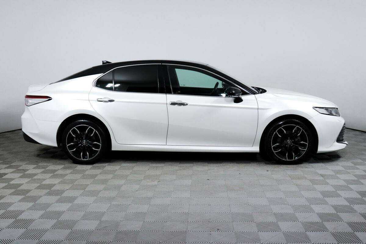Купить Toyota Camry с пробегом. Фото: #3