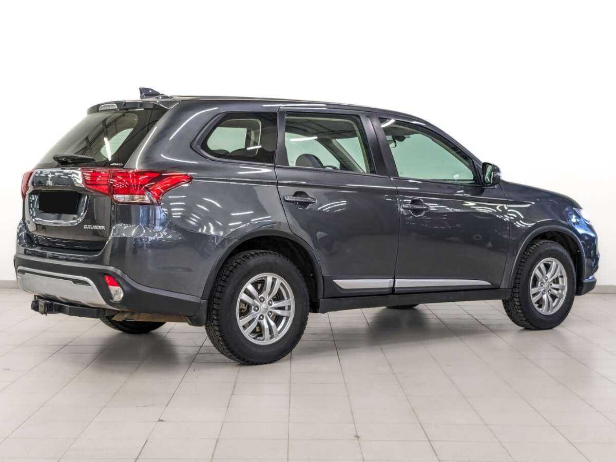 Купить Mitsubishi Outlander с пробегом. Фото: #4