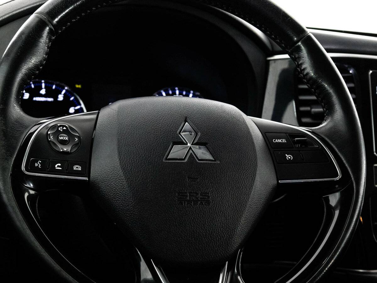Купить Mitsubishi Outlander с пробегом. Фото: #8