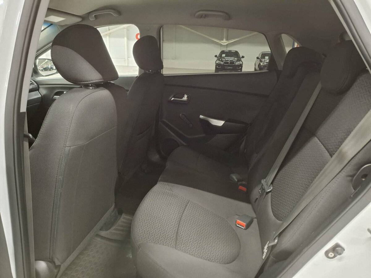 Купить Kia Rio с пробегом. Фото: #11