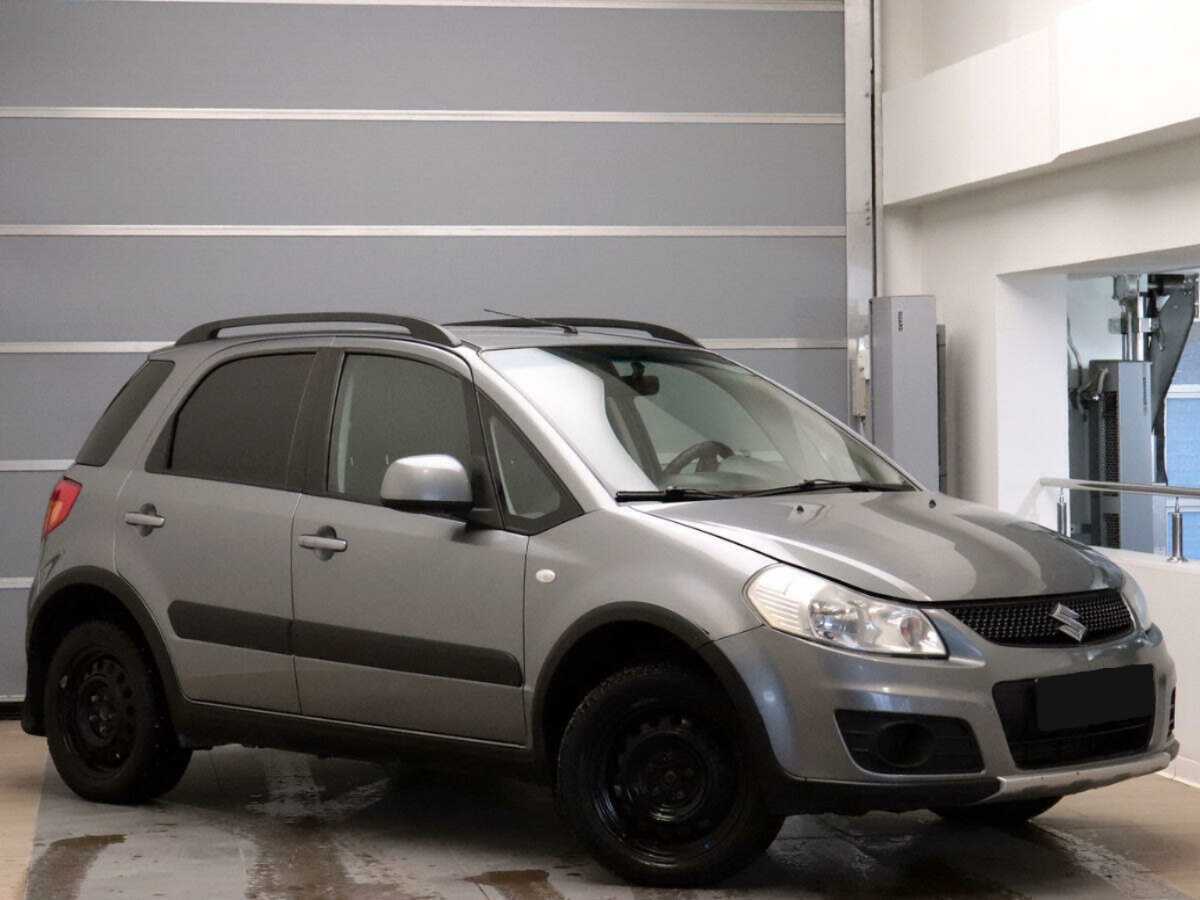 Купить Suzuki SX4 с пробегом. Фото: #2